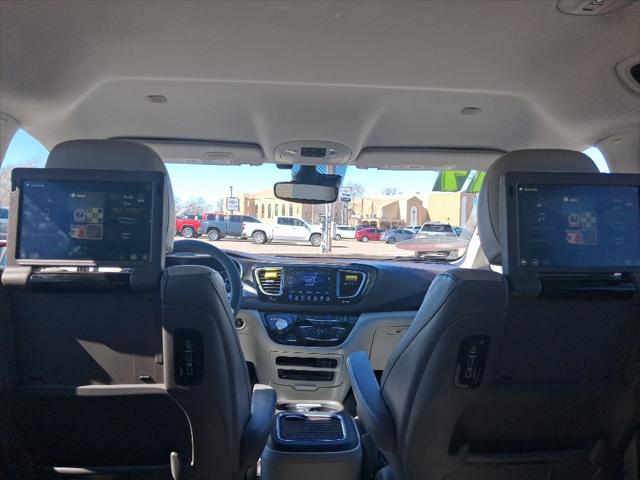 2017 Chrysler Pacifica Touring-L Plus