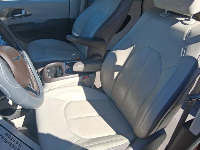2017 Chrysler Pacifica Touring-L Plus