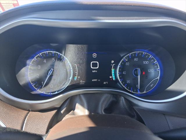 2017 Chrysler Pacifica Touring-L Plus