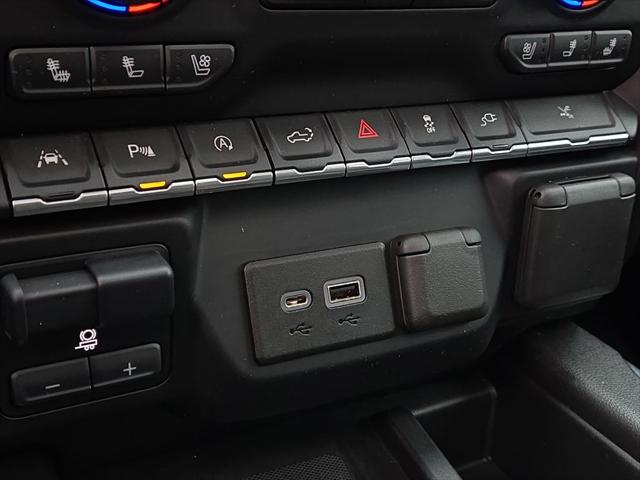 2022 Chevrolet Silverado 1500 2WD Crew Cab Short Bed LTZ