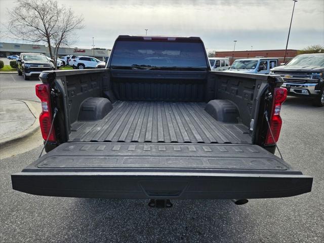2024 Chevrolet Silverado 2500HD 4WD Crew Cab Standard Bed Custom