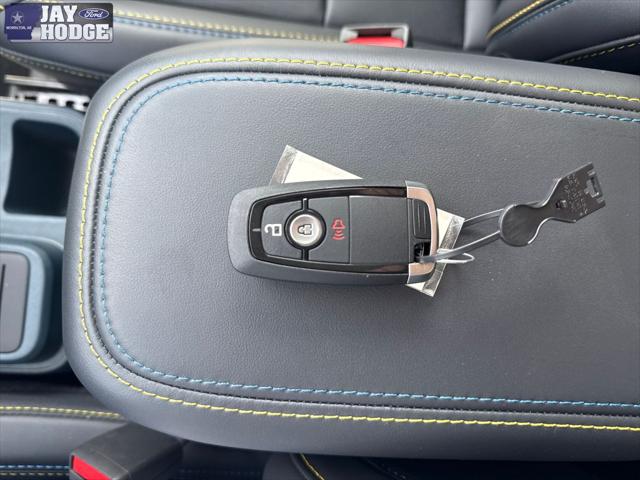 2026 Ford Maverick Lobo Standard
