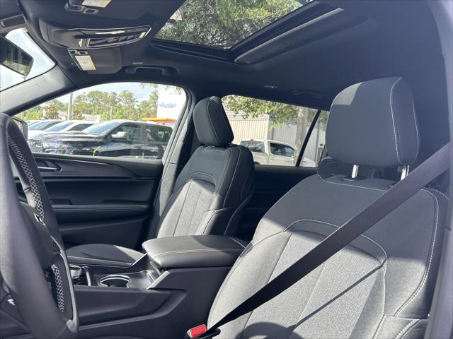 2026 Jeep Grand Cherokee Altitude 4x2