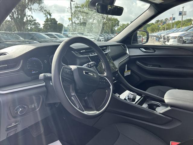 2026 Jeep Grand Cherokee Altitude 4x2