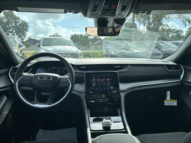 2026 Jeep Grand Cherokee Altitude 4x2