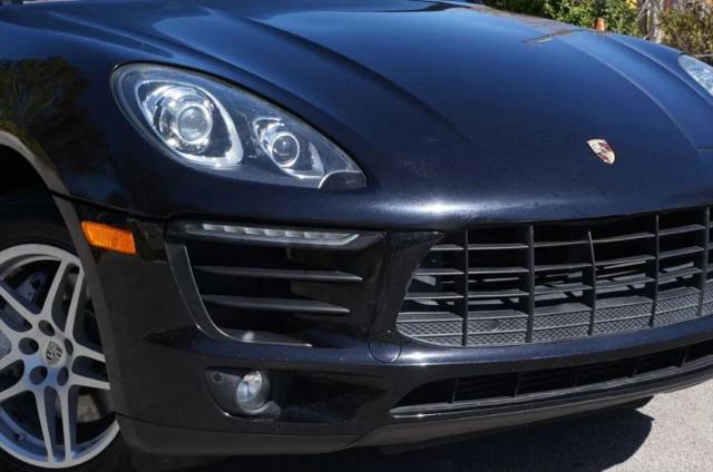 2018 Porsche Macan Base