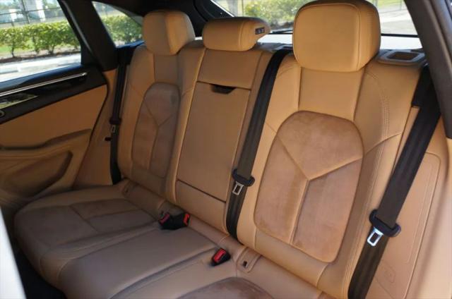 2018 Porsche Macan Base