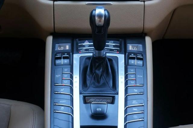 2018 Porsche Macan Base
