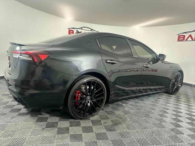 2023 Maserati Ghibli Modena Q4