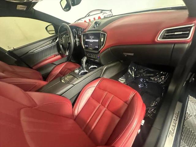 2023 Maserati Ghibli Modena Q4