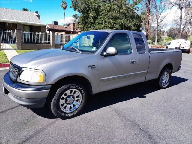 2002 Ford F-150 Base