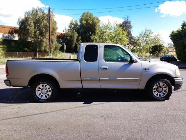 2002 Ford F-150 Base