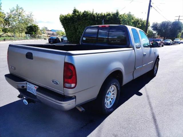 2002 Ford F-150 Base