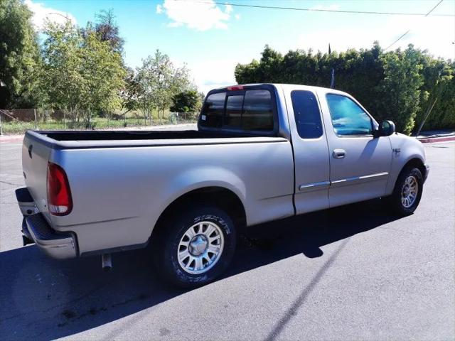 2002 Ford F-150 Base
