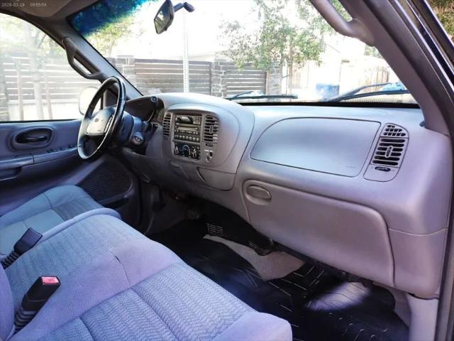 2002 Ford F-150 Base