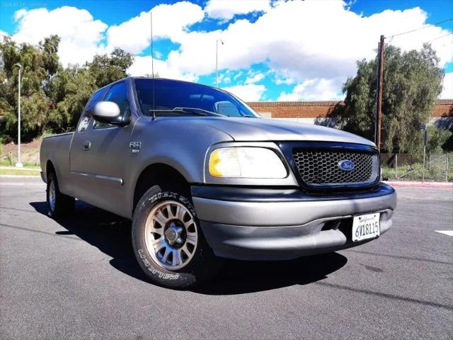 2002 Ford F-150 Base