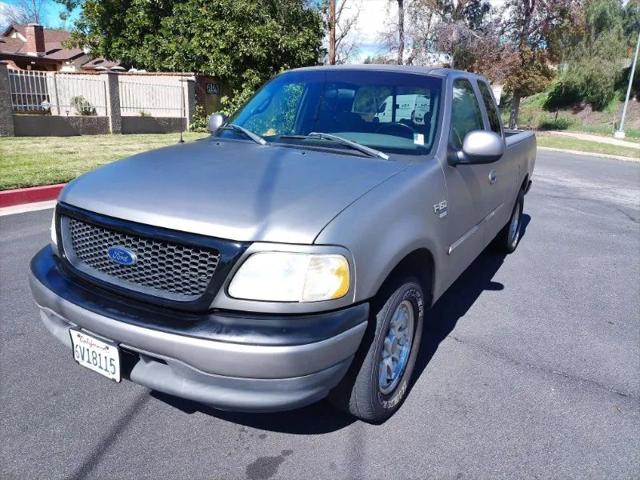 2002 Ford F-150 Base