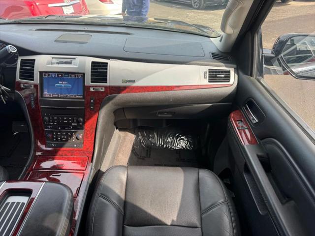 2012 Cadillac Escalade Hybrid Standard
