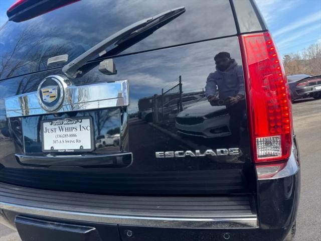 2012 Cadillac Escalade Hybrid Standard