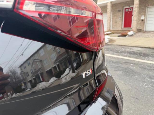2017 Volkswagen Passat 1.8T R-Line