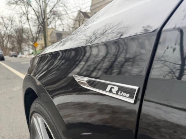 2017 Volkswagen Passat 1.8T R-Line