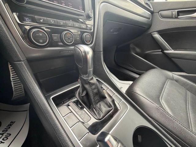 2017 Volkswagen Passat 1.8T R-Line