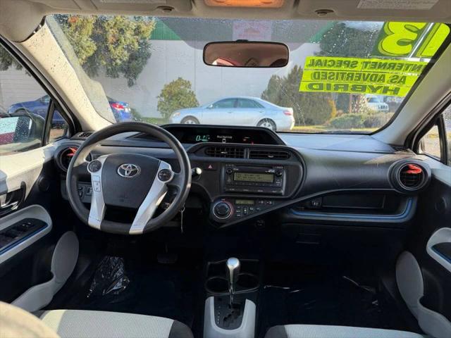 2013 Toyota Prius c Two