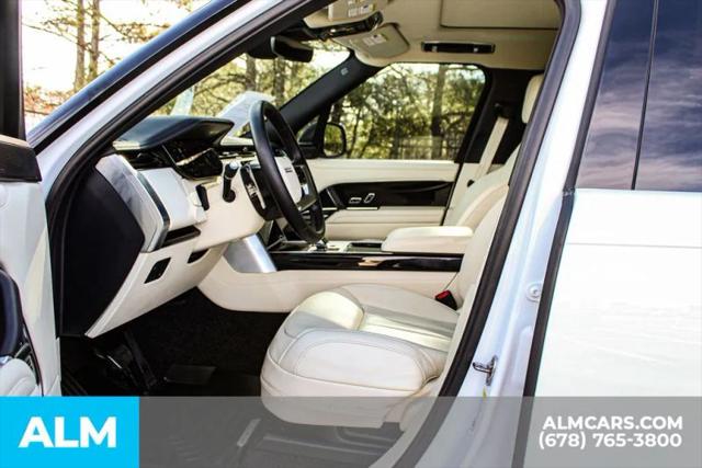 2025 Land Rover Range Rover P400 SE 7 Seat