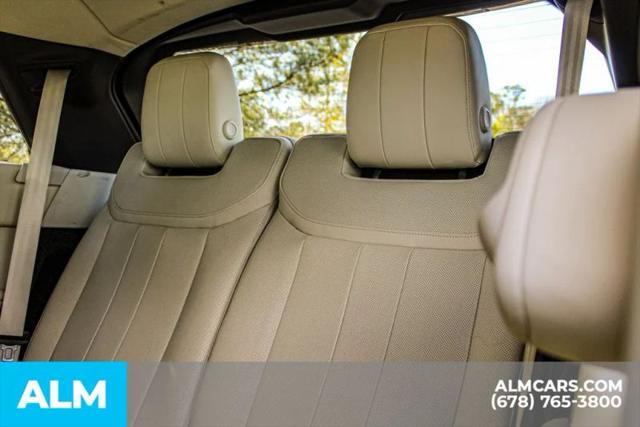 2025 Land Rover Range Rover P400 SE 7 Seat