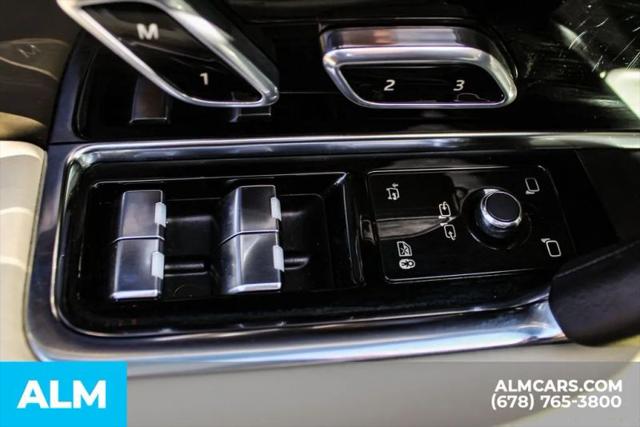 2025 Land Rover Range Rover P400 SE 7 Seat