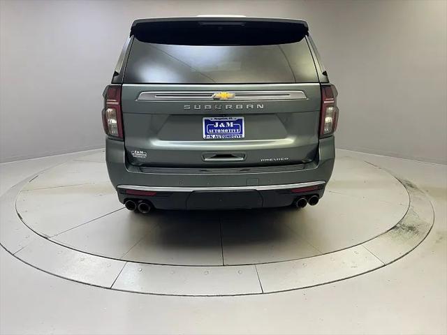 2023 Chevrolet Suburban 4WD Premier