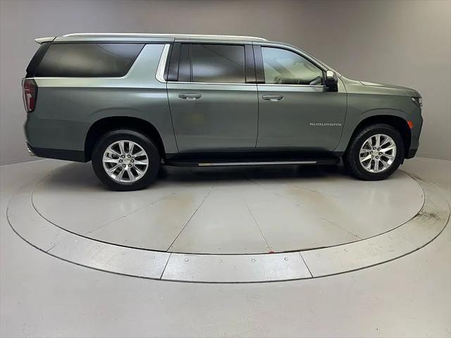 2023 Chevrolet Suburban 4WD Premier