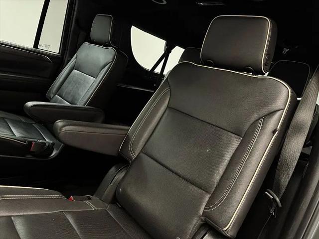 2023 Chevrolet Suburban 4WD Premier