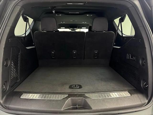 2023 Chevrolet Suburban 4WD Premier