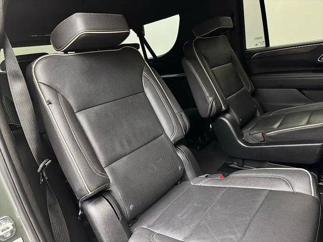 2023 Chevrolet Suburban 4WD Premier