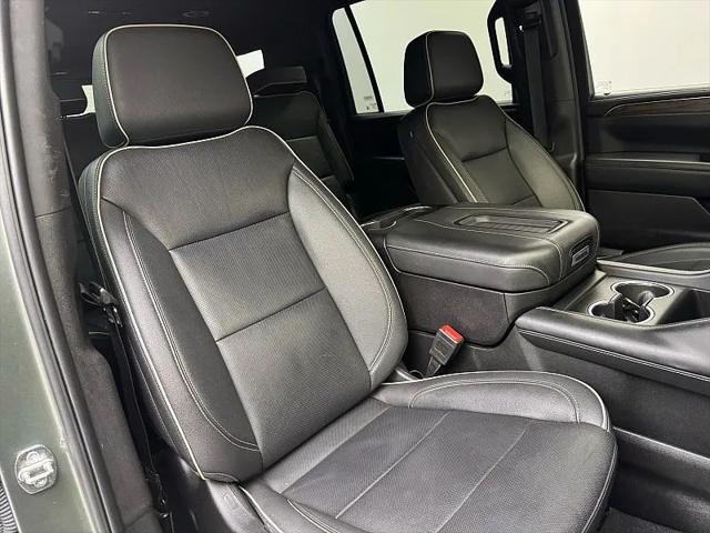 2023 Chevrolet Suburban 4WD Premier