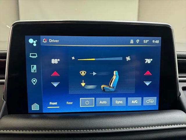 2023 Chevrolet Suburban 4WD Premier