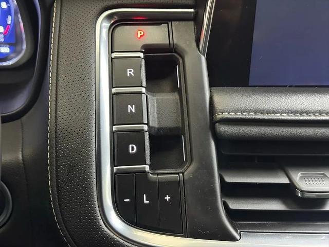 2023 Chevrolet Suburban 4WD Premier