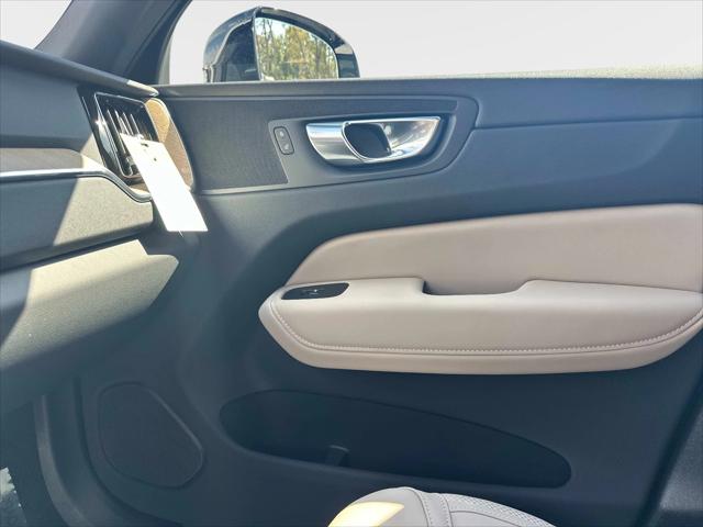 2026 Volvo XC60 B5 Core