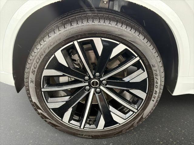 2026 Volvo XC90 Ultra, B6 AWD Gas (mild hybrid), Gasoline, Bright, 7 Seats