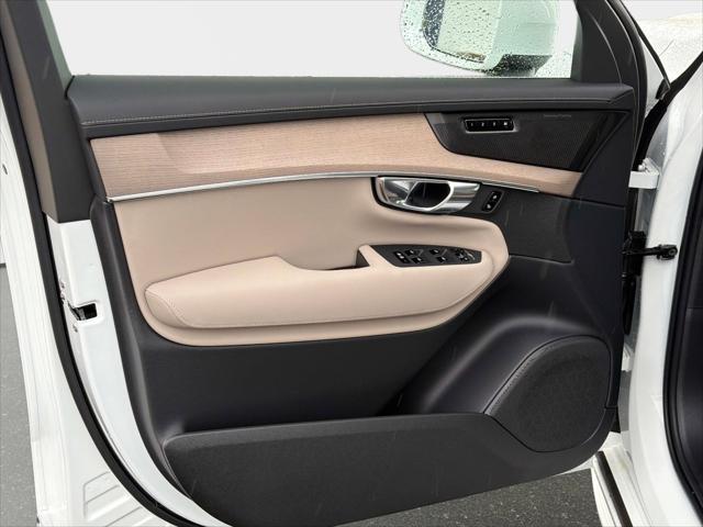 2026 Volvo XC90 Ultra, B6 AWD Gas (mild hybrid), Gasoline, Bright, 7 Seats