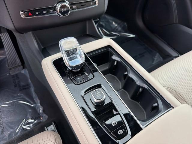 2026 Volvo XC90 Ultra, B6 AWD Gas (mild hybrid), Gasoline, Bright, 7 Seats
