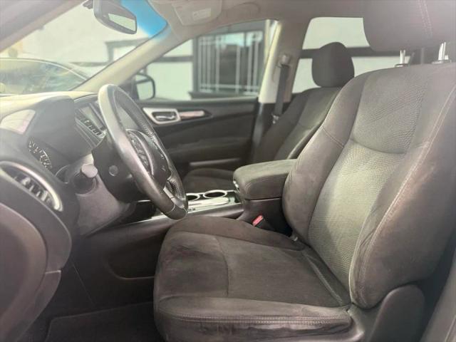 2016 Nissan Pathfinder SV