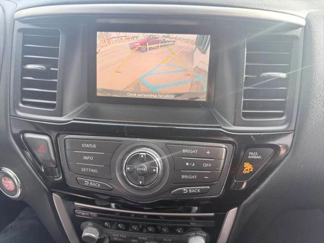 2016 Nissan Pathfinder SV