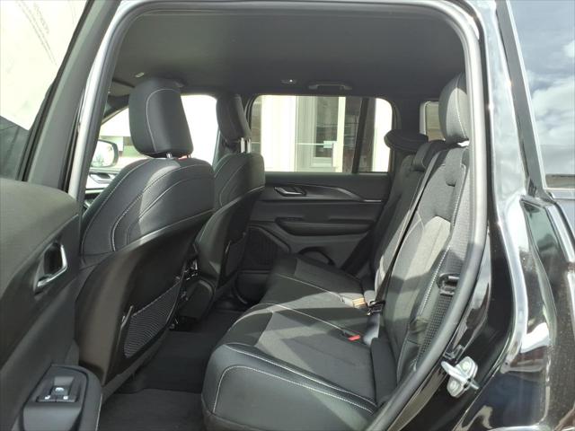2025 Jeep Grand Cherokee Laredo 4x4