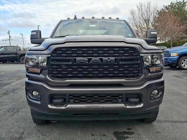 2024 RAM 3500 Big Horn Crew Cab 4x4 8 Box 2024 RAM 3500 Big Horn Crew Cab 4x4 8 Box