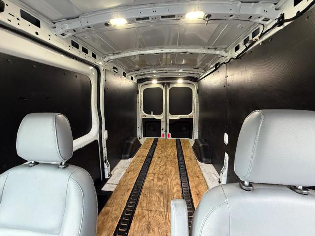 2015 Ford Transit Medium Roof w/Sliding Side Door