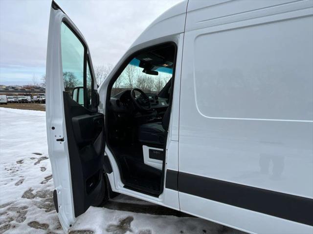 2025 Mercedes-Benz Sprinter 2500 High Roof 4-Cyl Diesel