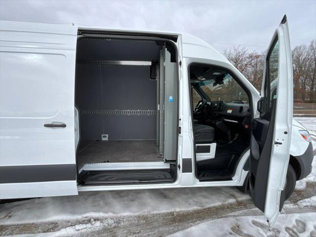 2025 Mercedes-Benz Sprinter 2500 High Roof 4-Cyl Diesel