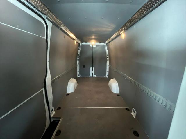 2025 Mercedes-Benz Sprinter 2500 High Roof 4-Cyl Diesel